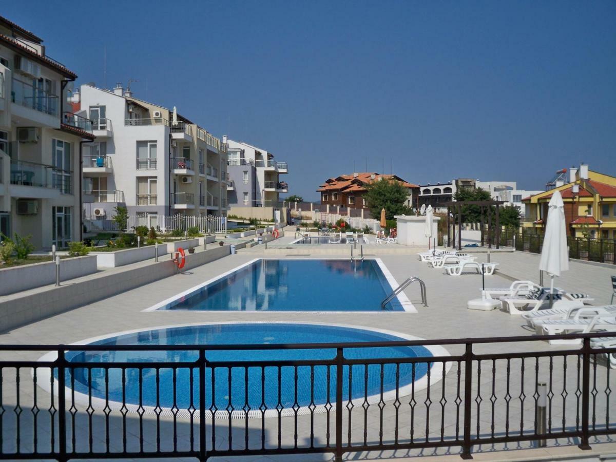 Menada Apolon Apartments Sozopol Exterior photo